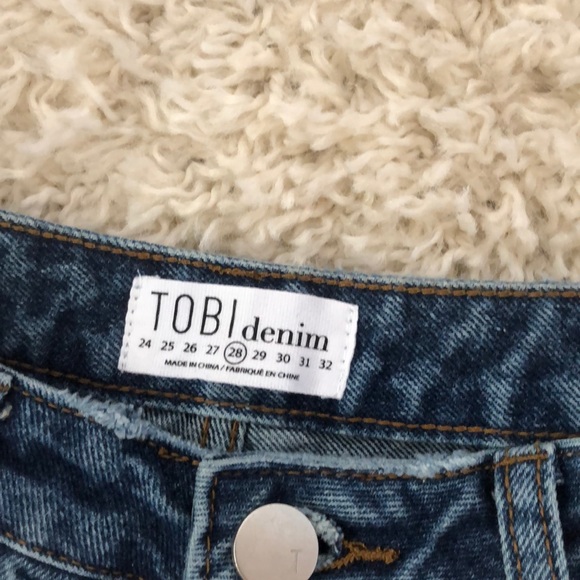 Distressed Mom/Straight Jeans - Picture 4 of 6